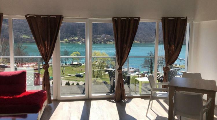 Apartment "Royal Town" Яйце Екстериор снимка
